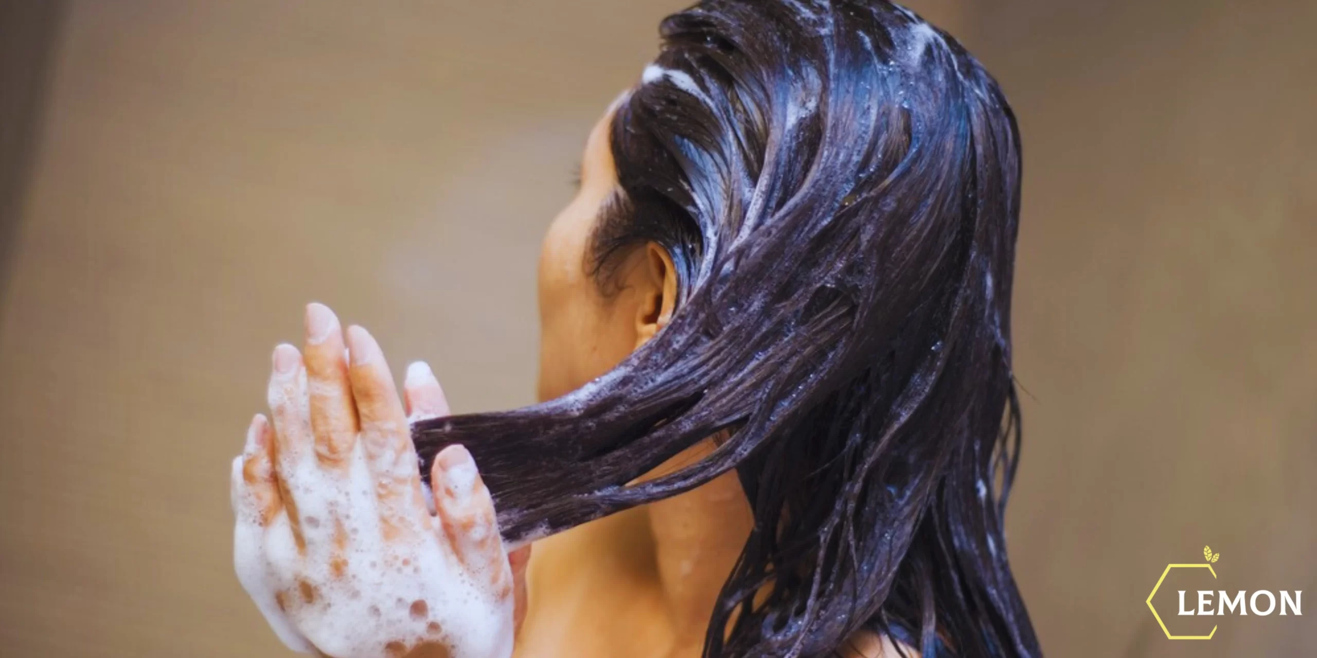 How to Wash and Condition Hair